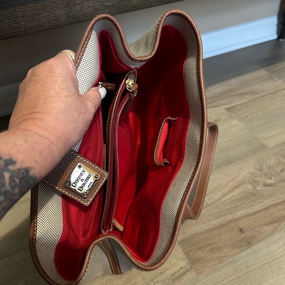 Dooney And Bourke Tote, EUC - Picture 13 of 13